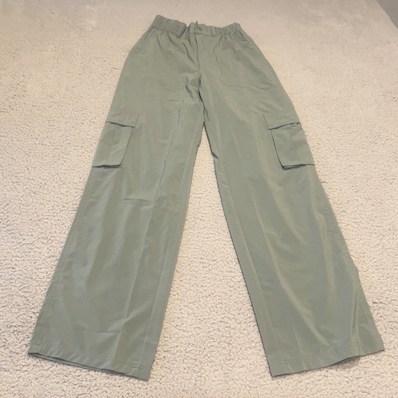 Aerie OFFLINE By Aerie Nylon Cargo Pant size XXS/TTP - Picture 3 of 12